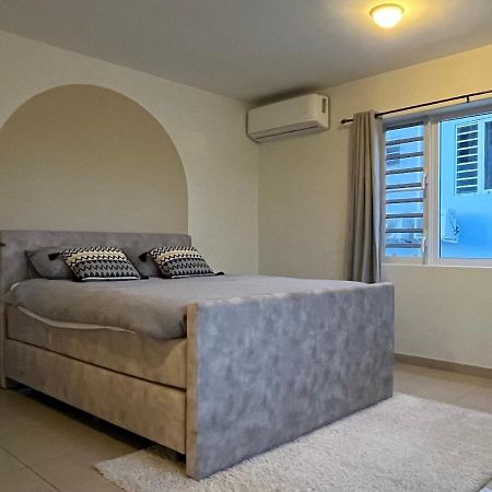 Casa Cheers Apartment Willemstad Exterior photo